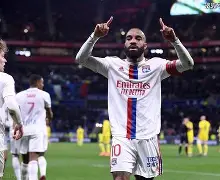 九游体育-关于法甲今晚再迎强敌，西汉姆伤情更新，主帅态度——质疑声仍在，赛程密集仍需轮换的信息