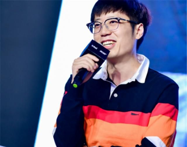 九游体育下载-包含莱万多夫斯基在SKT比赛中大胜TheShy遭遇十二连败，这操作让人直呼：新疆广汇转会期状态回暖的词条